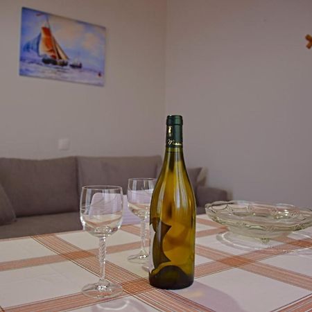 Artaki Beach Comfy Apartment โคโรนิ ภายนอก รูปภาพ