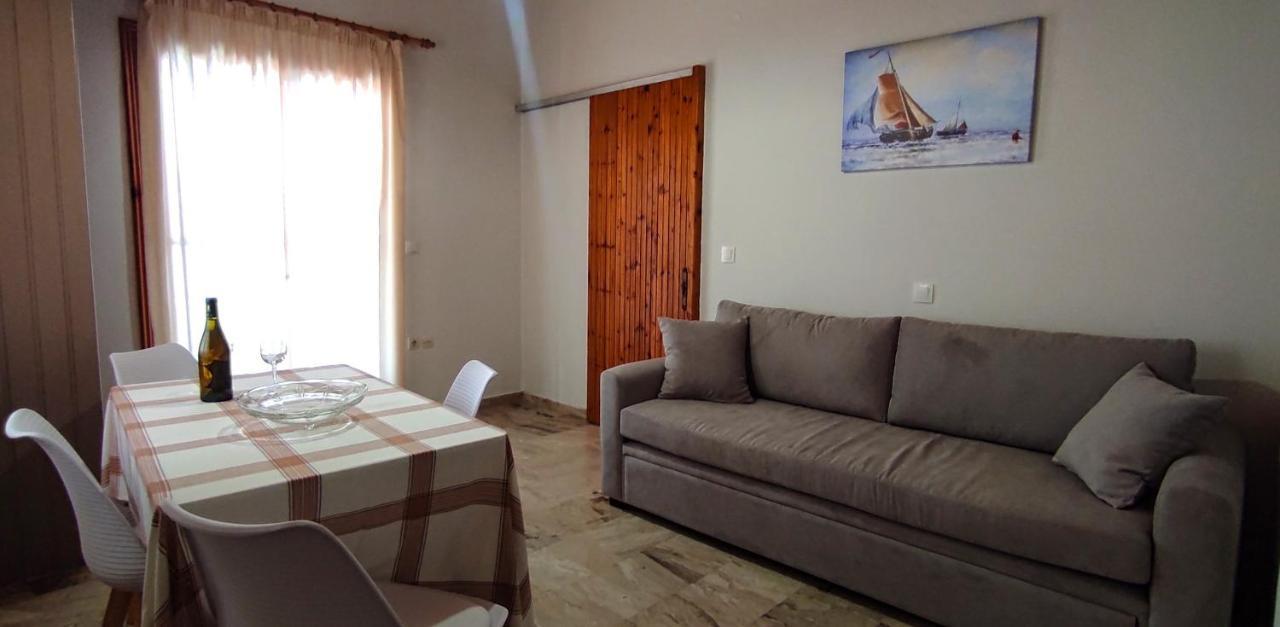 Artaki Beach Comfy Apartment โคโรนิ ภายนอก รูปภาพ