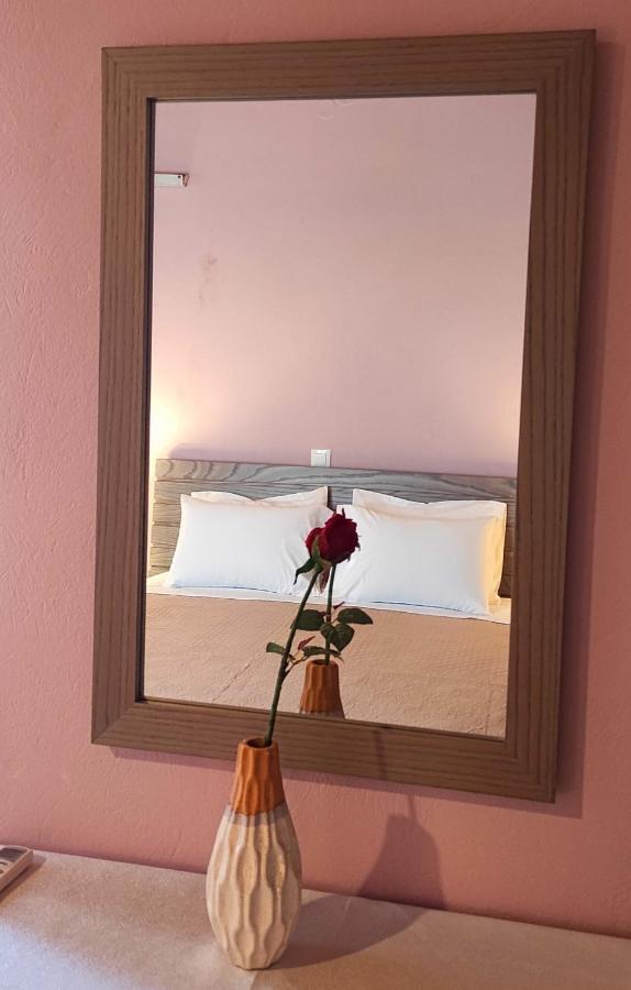 Artaki Beach Comfy Apartment โคโรนิ ภายนอก รูปภาพ