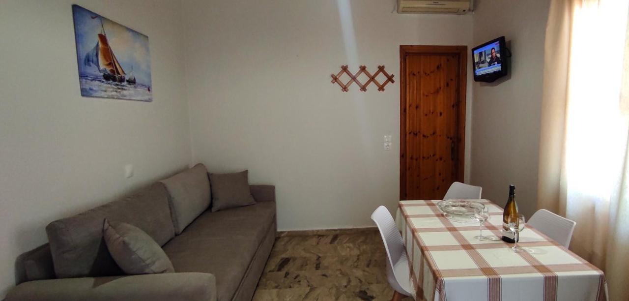 Artaki Beach Comfy Apartment โคโรนิ ภายนอก รูปภาพ